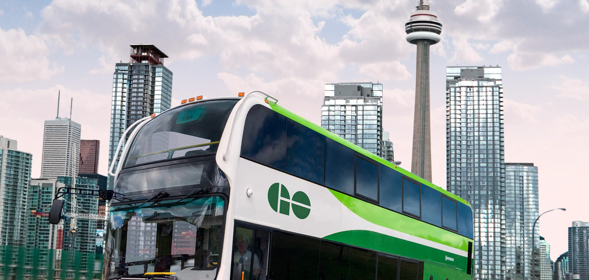 Enviro500 Bus von Alexander Dennis Limited im Dienste von GO Transit in Kanada.