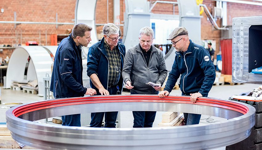 SKF custom-made bearing being prepared for mounting at the Epiroc plant in Smedjebacken, Sweden.