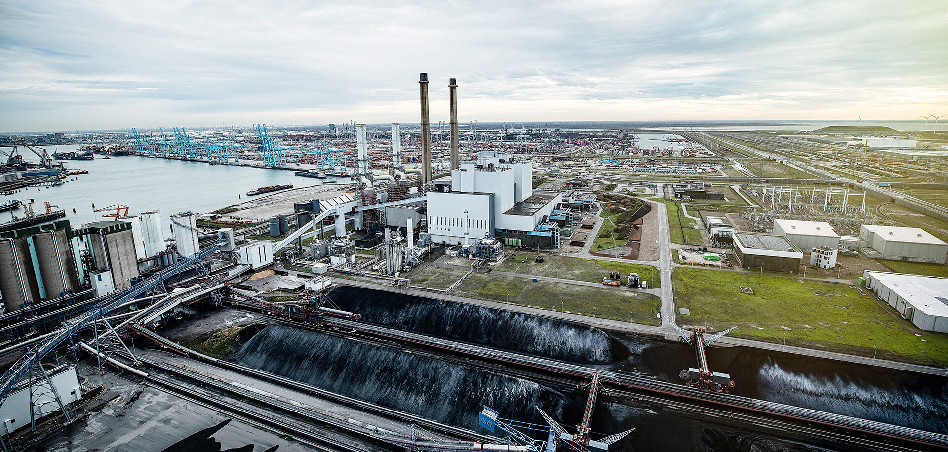 Block 3 des Kraftwerks Maasvlakte